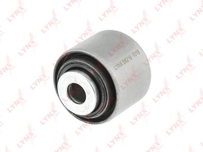 Сайлентблок рычага подвески передний LYNXauto B8219